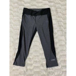 Running Room Fit Wear Leggings Capri Size XS Women’s Gray Black Active